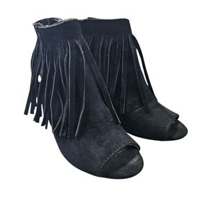 Carlos size 7.5 suede fringe open toe booties.